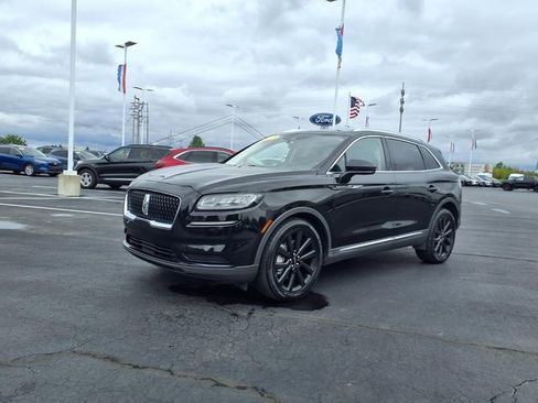 Used 2023 Lincoln Nautilus Reserve w/ Monochromatic Package AWD/4WD image 3