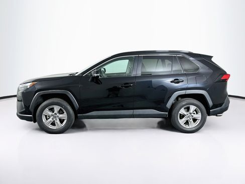 Used 2025 Toyota RAV4 XLE FWD image 4
