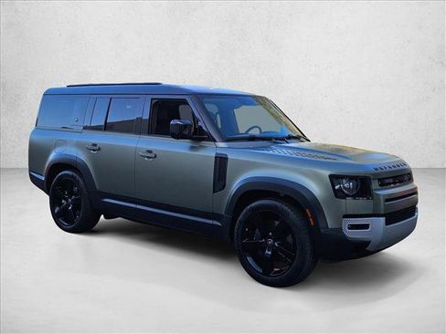 Used 2023 Land Rover Defender 130 SE AWD/4WD image 3
