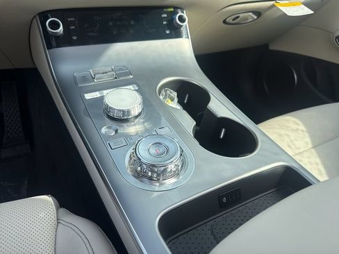 New 2026 Genesis GV70 2.5T Select AWD/4WD image 23