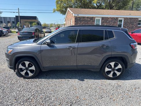 Used 2020 Jeep Compass Latitude image 4