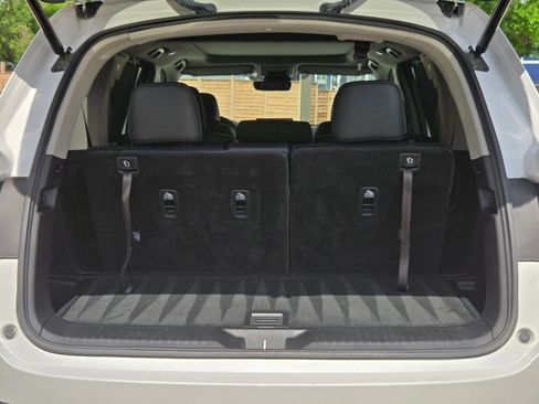 Used 2025 Honda Pilot Touring image 25