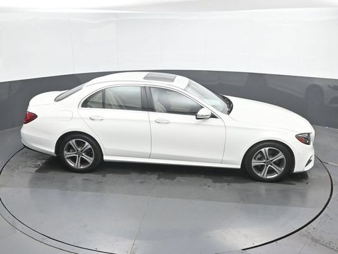 Used 2018 Mercedes-Benz E 300 4MATIC image 33