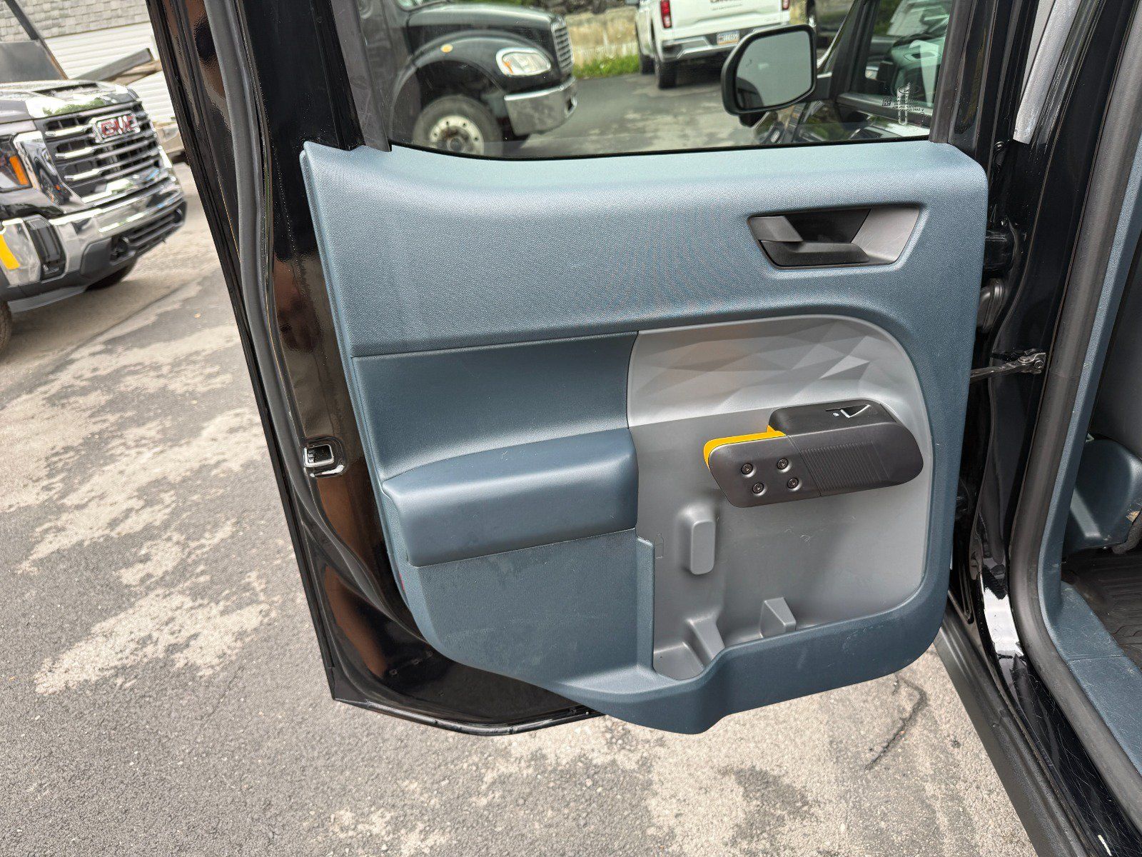 Used 2025 Ford Maverick Tremor AWD/4WD image 17