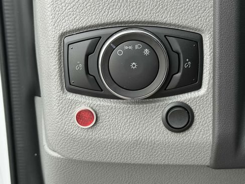 New 2024 Ford E-450 and Econoline 450 Super Duty w/ Power Windows & Locks Group image 18