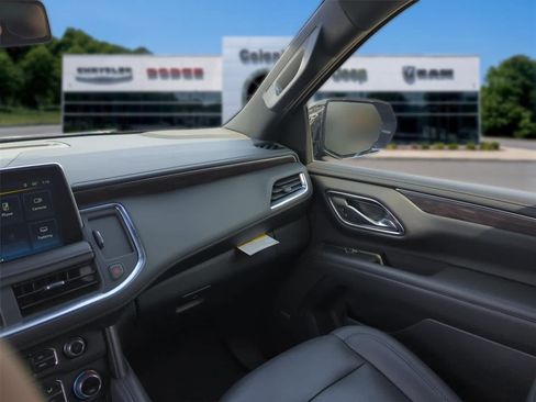 Used 2023 Chevrolet Tahoe Z71 w/ Z71 Off-Road Package AWD/4WD image 29