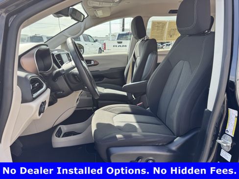Used 2023 Chrysler Voyager LX FWD image 22