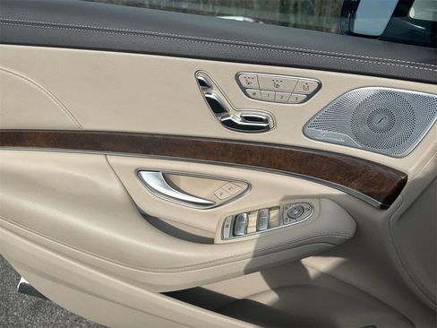 Used 2016 Mercedes-Benz S 550 Sedan image 14