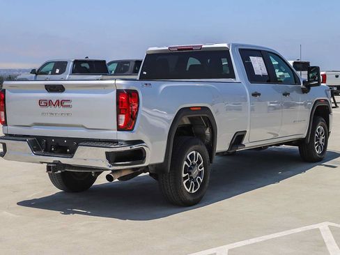 Used 2021 GMC Sierra 3500 4x4 Crew Cab w/ Gooseneck/5TH Wheel Package image 6