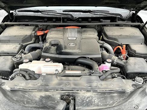 Used 2025 Lexus LX 700h Overtrail AWD/4WD image 31