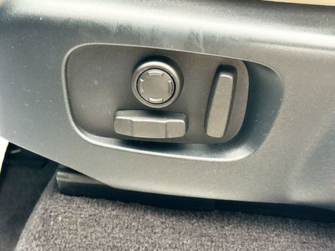 Used 2019 Land Rover Range Rover Sport HST image 25