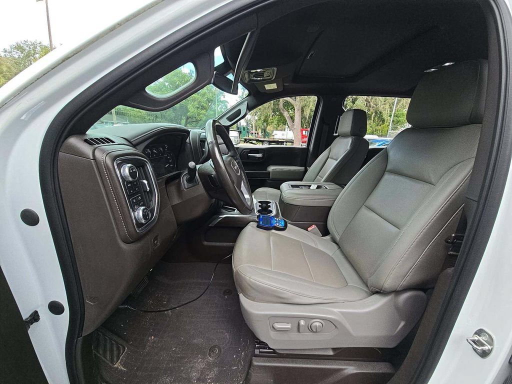 Used 2021 GMC Sierra 1500 SLT AWD/4WD image 5
