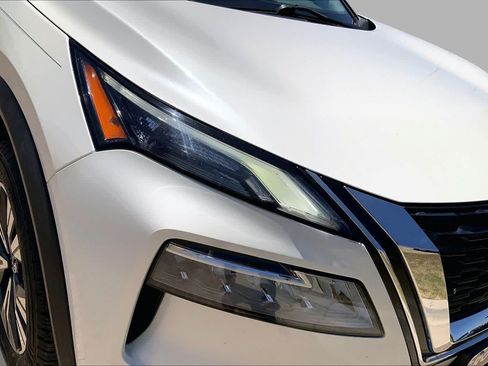 Used 2021 Nissan Rogue SV FWD image 35