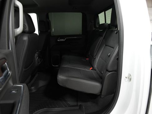 Used 2024 GMC Sierra 2500 SLT w/ SLT Convenience Package image 18