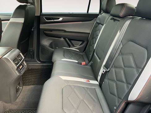 New 2025 Volkswagen Atlas Peak Edition SE AWD/4WD image 13