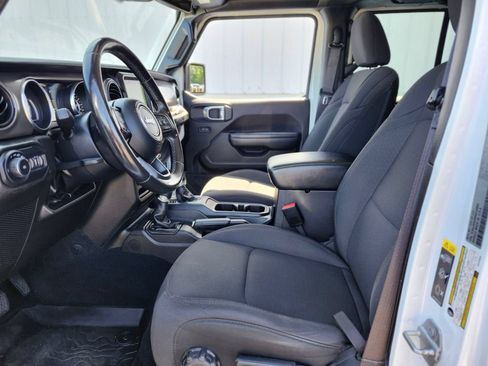 Used 2022 Jeep Wrangler Unlimited Sport AWD/4WD image 15