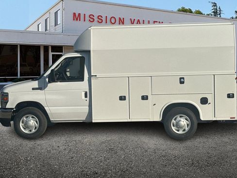 New 2026 Ford E-350 and Econoline 350 Super Duty w/ Power Equipment Group image 7