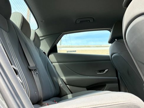 Used 2024 Hyundai Elantra SEL FWD image 26