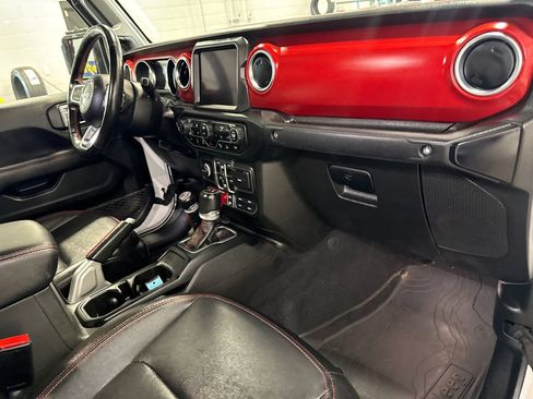 Used 2022 Jeep Gladiator Rubicon w/ LED Lighting Group AWD/4WD image 18