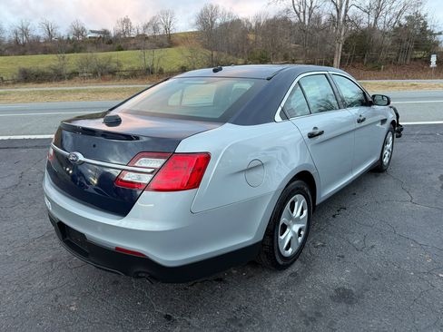 Used 2018 Ford Taurus Police Interceptor AWD image 7