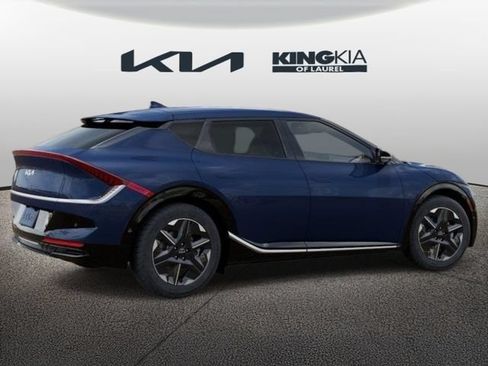New 2026 Kia EV6 Wind RWD image 7
