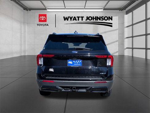Used 2025 Ford Explorer ST-Line image 4