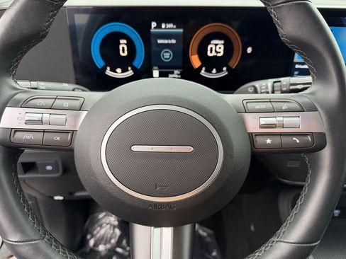 Used 2025 Hyundai Kona SEL image 28