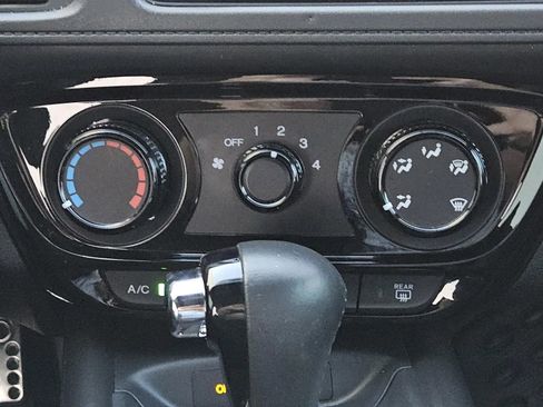 Used 2022 Honda HR-V Sport image 14