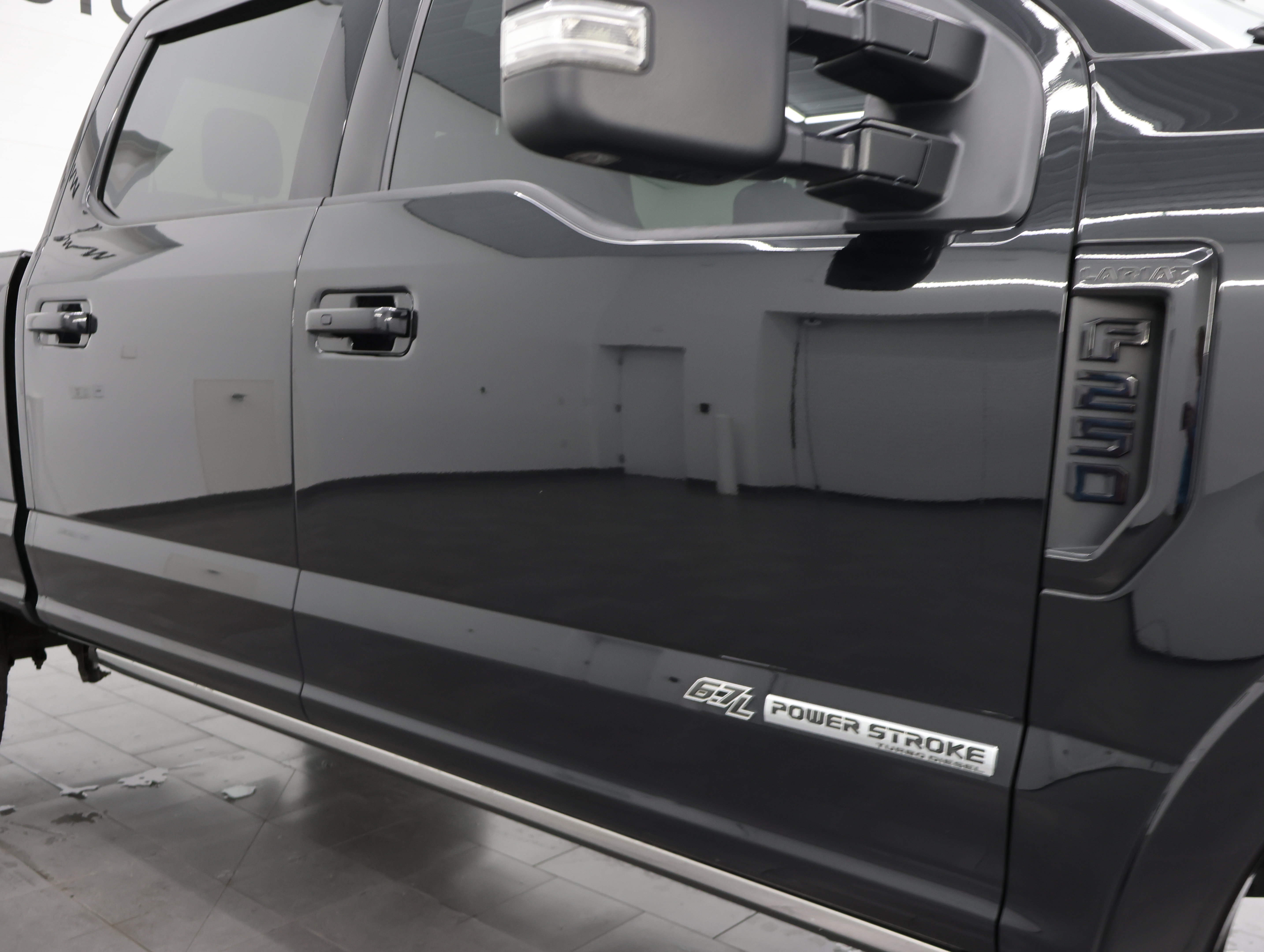 Used 2022 Ford F250 Lariat w/ Tremor Off-Road Package AWD/4WD image 25