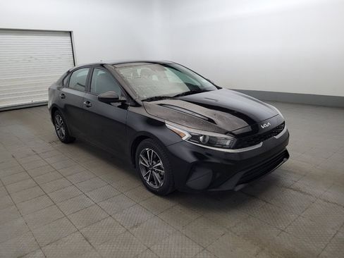 Used 2022 Kia Forte LXS FWD image 13
