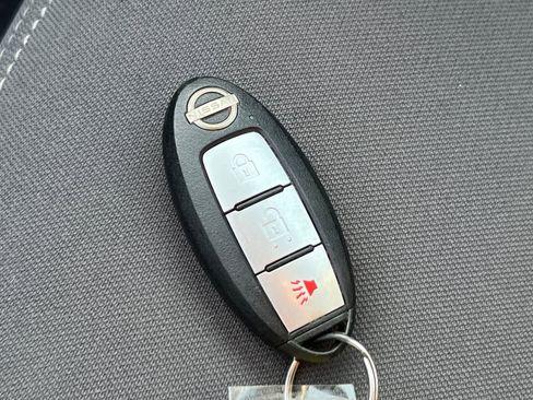 Certified 2023 Nissan Titan SV image 24