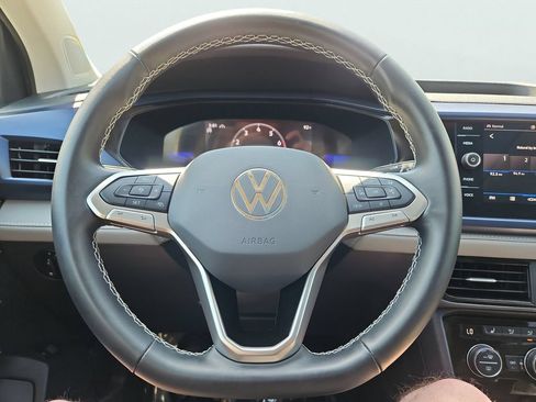 Used 2024 Volkswagen Taos SE AWD/4WD image 30