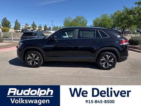 New 2026 Volkswagen Atlas Cross Sport SE FWD image 2