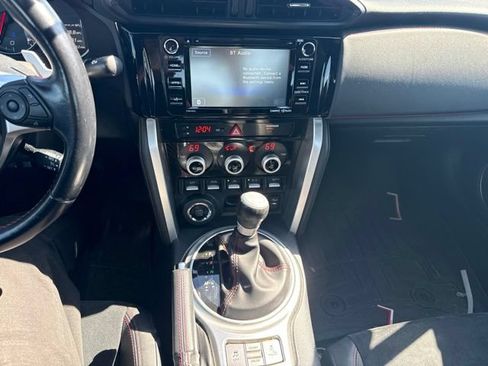 Used 2017 Subaru BRZ Limited w/ Popular Package #2 RWD image 13