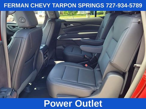 New 2025 Chevrolet Traverse LT w/ LPO, Illumination Package image 15