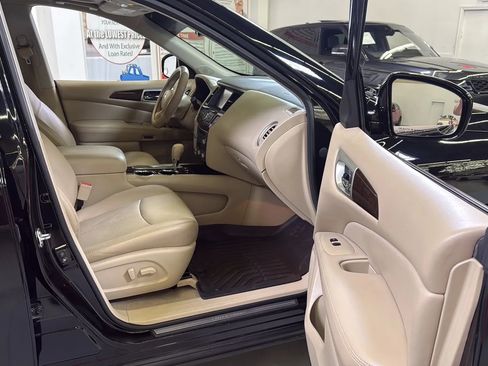Used 2014 Nissan Pathfinder Platinum w/ Platinum Premium Package image 16