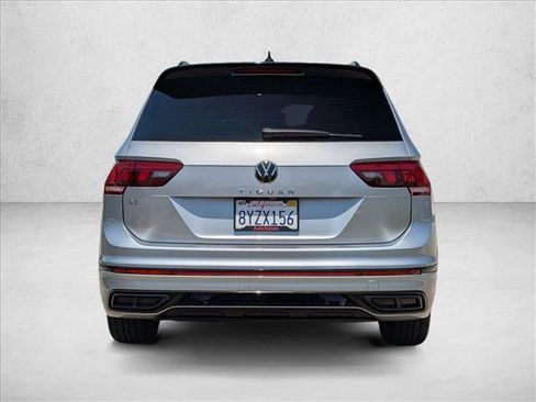 Used 2022 Volkswagen Tiguan SE R-Line FWD image 7