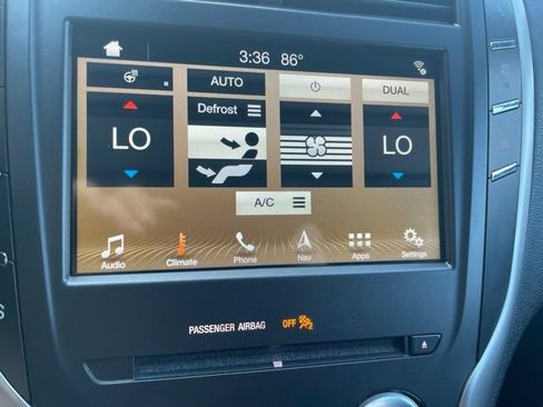 Used 2018 Lincoln MKC Reserve w/ Lincoln MKC Climate Package FWD image 32