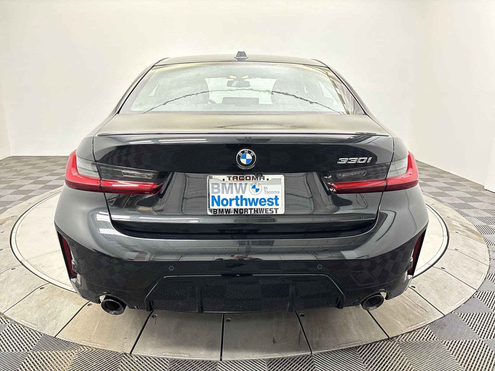 Used 2026 BMW 330i Sedan w/ M Sport Package RWD image 15