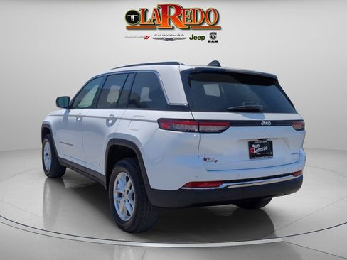 Used 2025 Jeep Grand Cherokee Laredo X w/ Luxury Tech Group I image 5