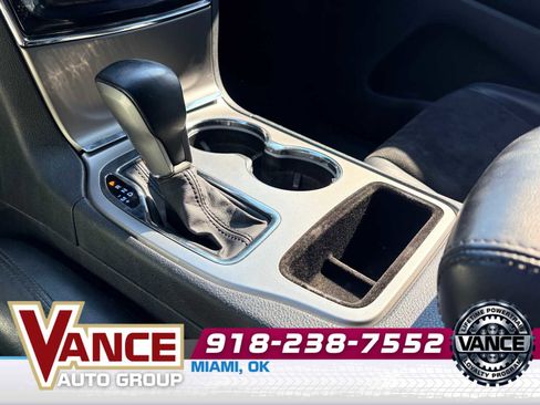 Used 2019 Jeep Grand Cherokee Altitude image 22