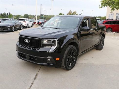 New 2025 Ford Maverick Lobo image 2