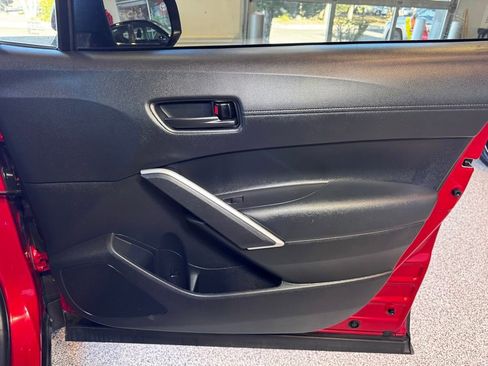 Certified 2024 Toyota Corolla Cross LE image 51