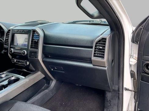 Used 2020 Ford Expedition XLT RWD image 14