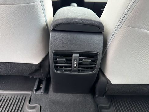 Used 2026 Toyota Corolla Cross L FWD image 22