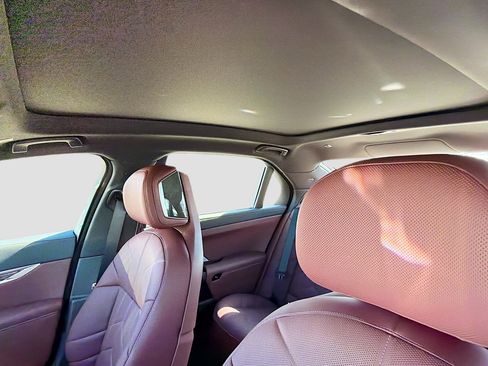 New 2026 BMW 750e xDrive w/ Executive Package image 27