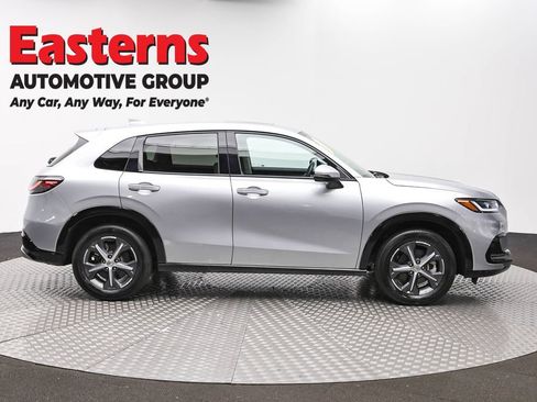 Used 2025 Honda HR-V EX-L image 4