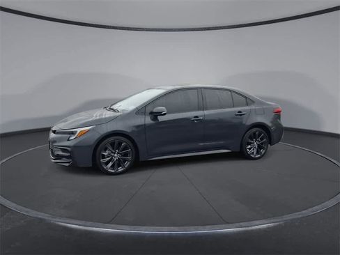 Used 2024 Toyota Corolla XSE image 4