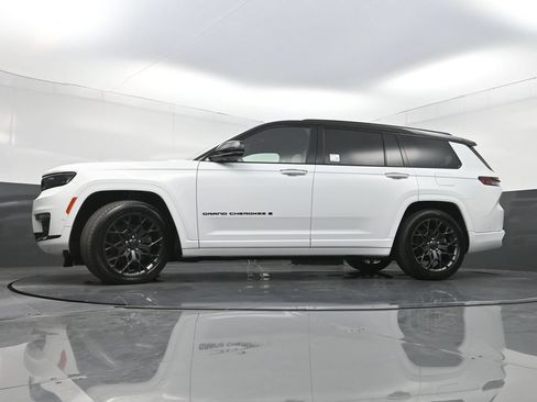 Used 2023 Jeep Grand Cherokee L Summit w/ High Altitude Package AWD/4WD image 37