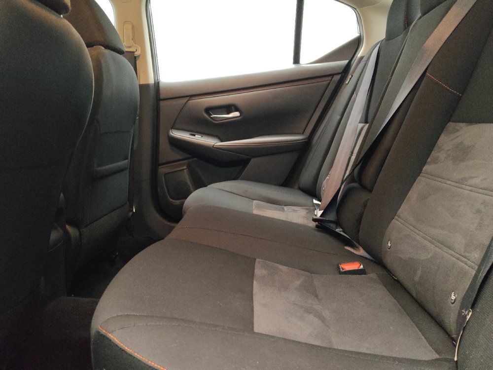 Used 2025 Nissan Sentra SR FWD image 18